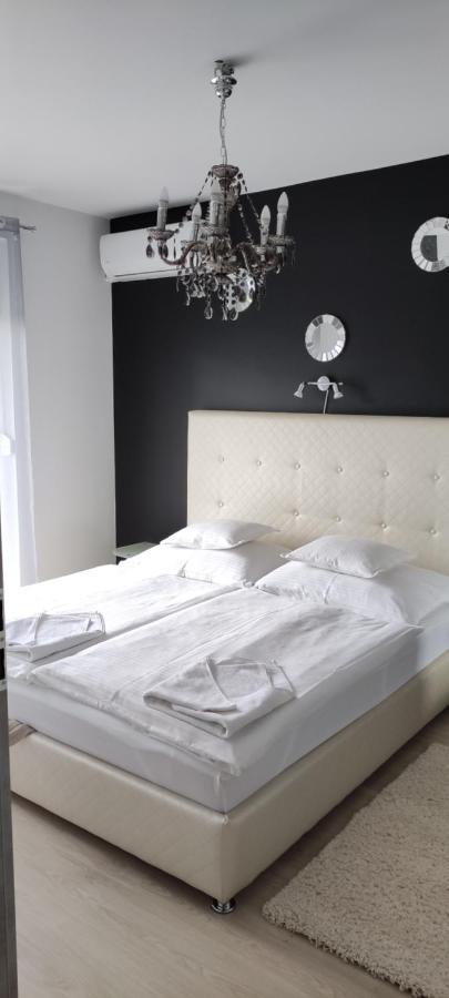 Ikon Apartman Хайдусобосло Экстерьер фото