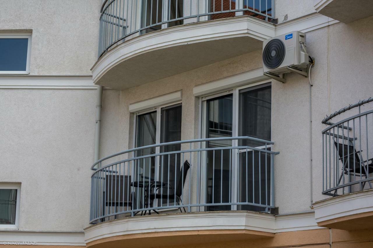 Ikon Apartman Хайдусобосло Экстерьер фото