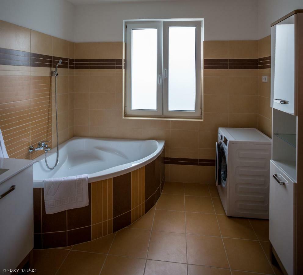 Ikon Apartman Хайдусобосло Экстерьер фото